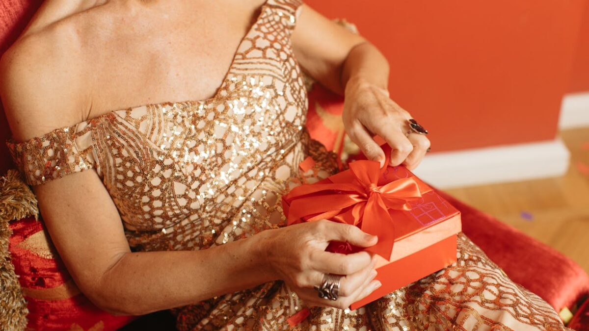 Aan welke hand draag je de trouwring: tradities en keuzes